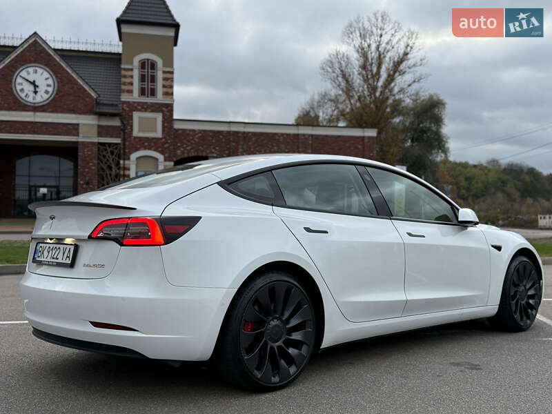 Седан Tesla Model 3 2021 в Киеве фото 15 Седан Tesla Model 3 2021 в Киеве