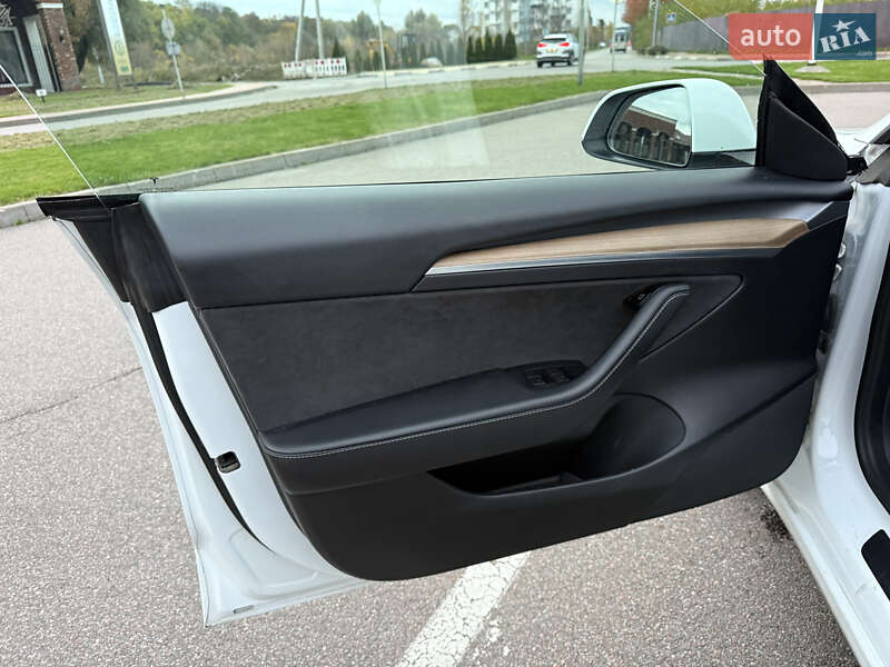 Седан Tesla Model 3 2021 в Киеве фото 31 Седан Tesla Model 3 2021 в Киеве