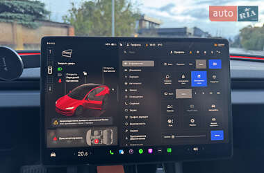 Седан Tesla Model 3 2024 в Киеве