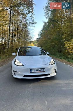 Седан Tesla Model 3 2021 в Ивано-Франковске