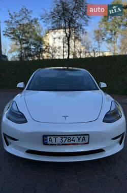 Седан Tesla Model 3 2021 в Ивано-Франковске