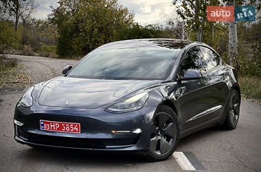 Седан Tesla Model 3 2022 в Кривому Розі
