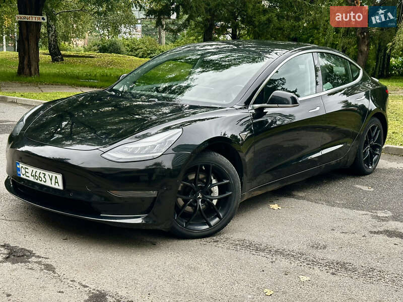 Седан Tesla Model 3 2019 в 