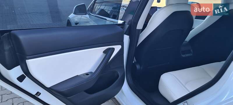 Лифтбек Tesla Model 3 2018 в Нововолынске фото 8 Лифтбек Tesla Model 3 2018 в Нововолынске