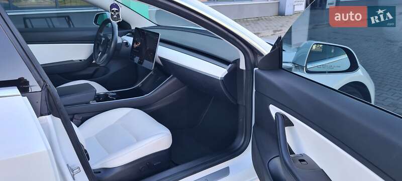 Лифтбек Tesla Model 3 2018 в Нововолынске фото 13 Лифтбек Tesla Model 3 2018 в Нововолынске