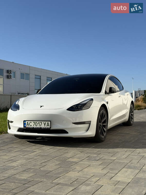 Седан Tesla Model 3 2022 в Луцьку