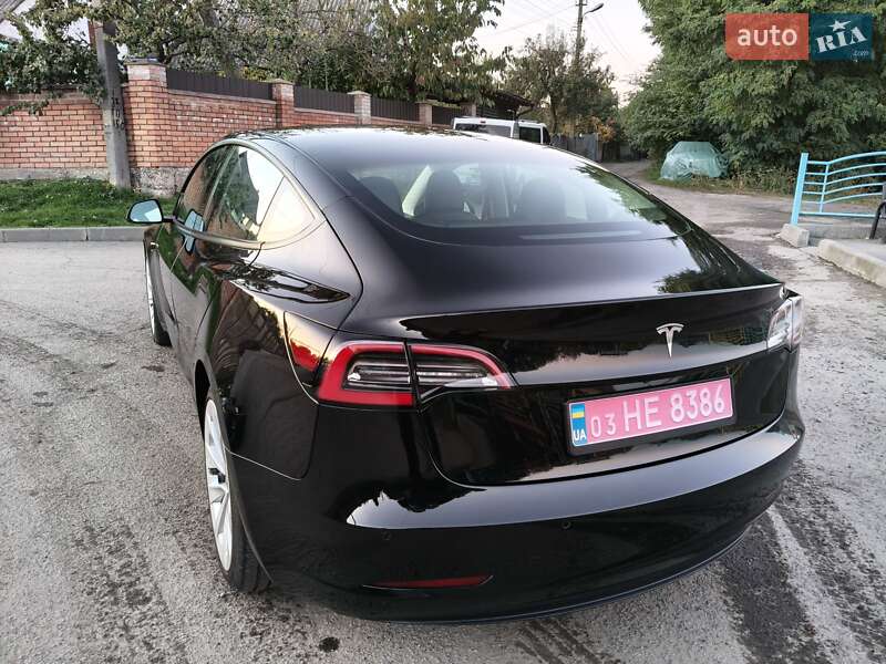 Седан Tesla Model 3 2021 в Луцьку
