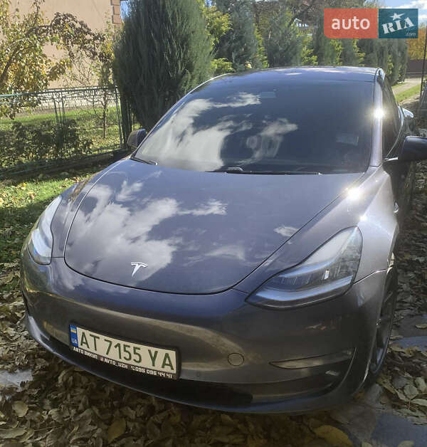 Седан Tesla Model 3 2018 в Богородчанах