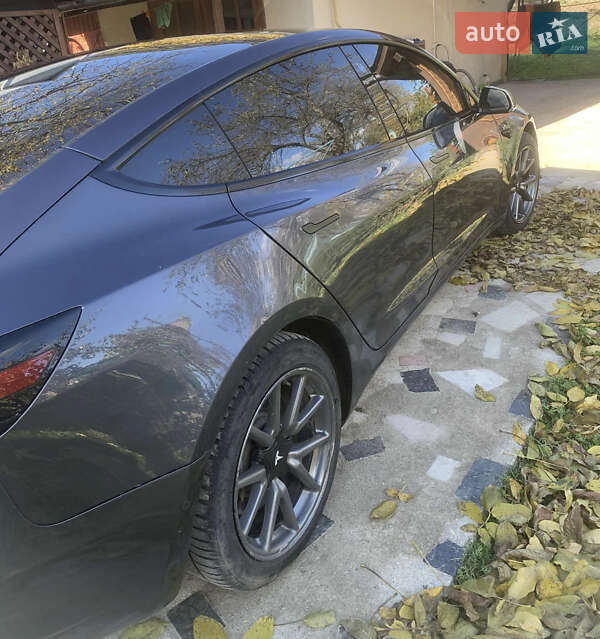 Седан Tesla Model 3 2018 в Богородчанах