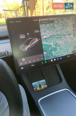 Седан Tesla Model 3 2018 в Богородчанах