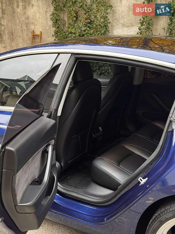 Седан Tesla Model 3 2018 в Киеве фото 13 Седан Tesla Model 3 2018 в Киеве