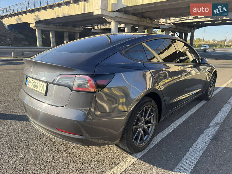 Седан Tesla Model 3 2020 в Одесі