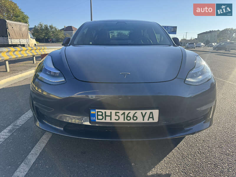 Седан Tesla Model 3 2020 в Одесі