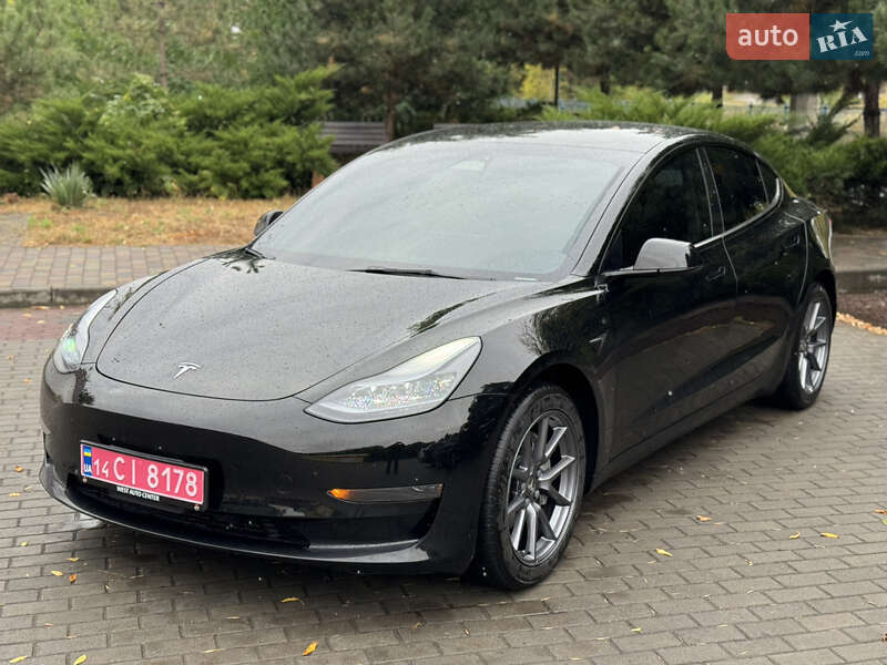 Tesla Model 3 2023