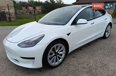 Седан Tesla Model 3 2022 в Львове