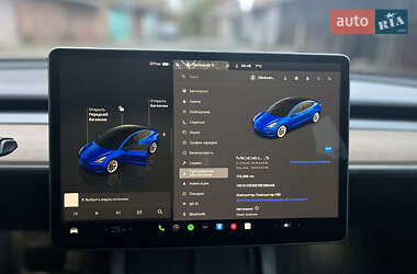 Седан Tesla Model 3 2022 в Полтаві