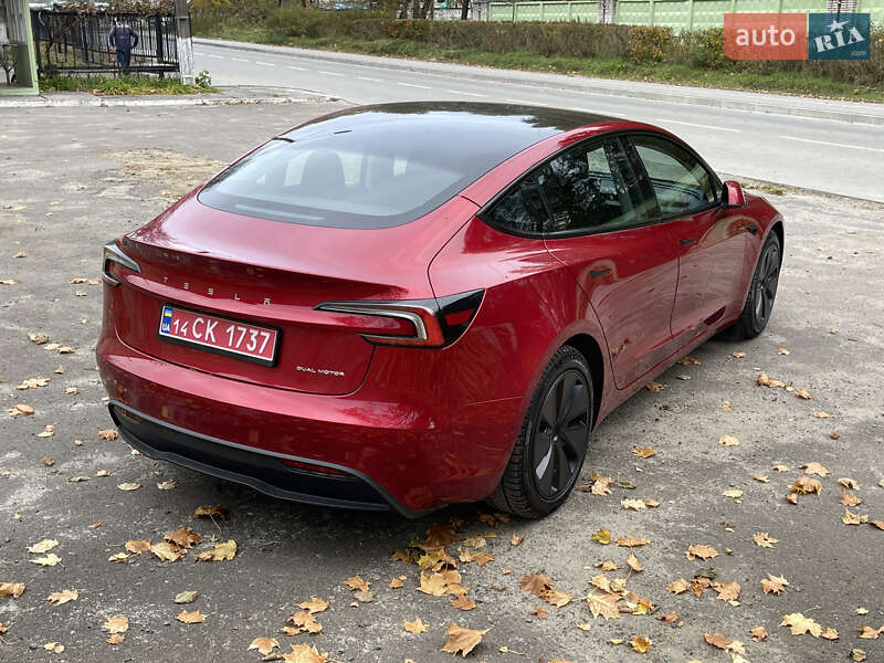 Седан Tesla Model 3 2024 в Новояворовске