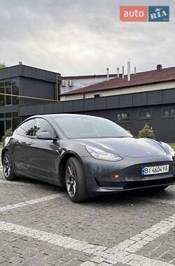 Седан Tesla Model 3 2023 в Пирятині