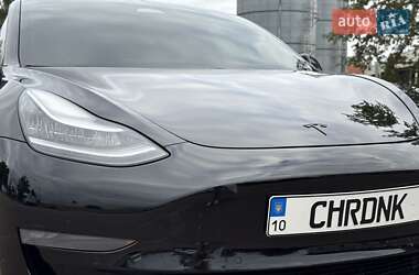 Седан Tesla Model 3 2020 в 