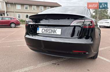 Седан Tesla Model 3 2020 в 