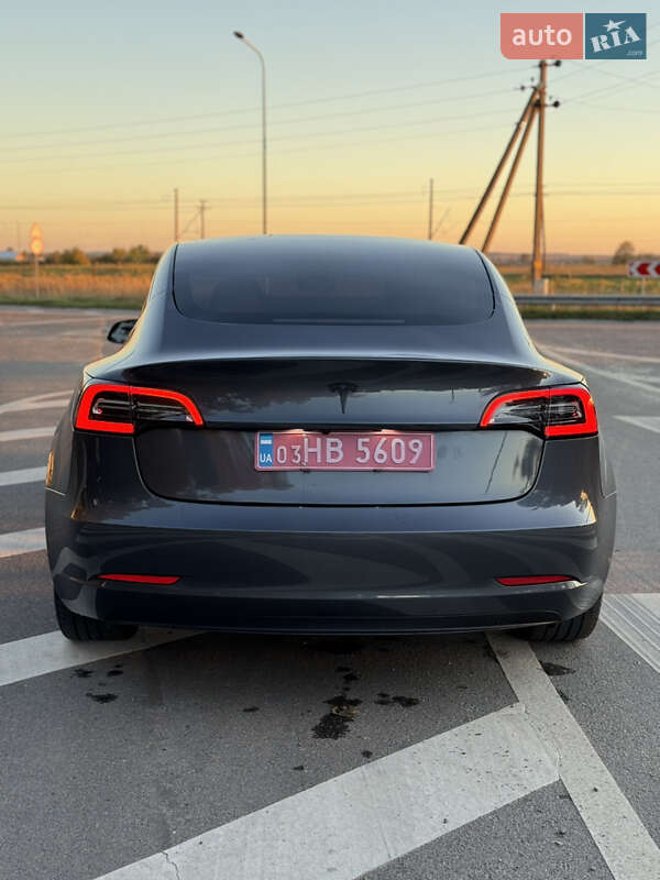 Седан Tesla Model 3 2023 в Луцке фото 7 Седан Tesla Model 3 2023 в Луцке