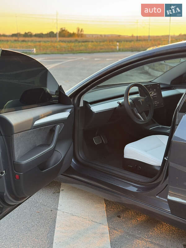 Седан Tesla Model 3 2023 в Луцке фото 16 Седан Tesla Model 3 2023 в Луцке