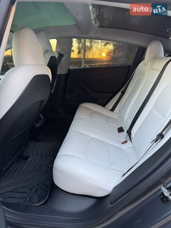 Седан Tesla Model 3 2023 в Луцке фото 24 Седан Tesla Model 3 2023 в Луцке