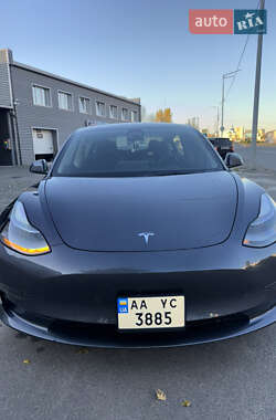 Седан Tesla Model 3 2023 в Киеве