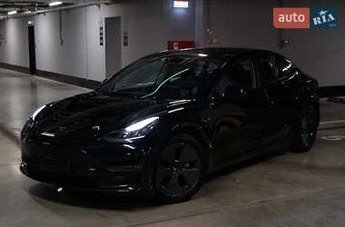 Седан Tesla Model 3 2020 в Нерубайське