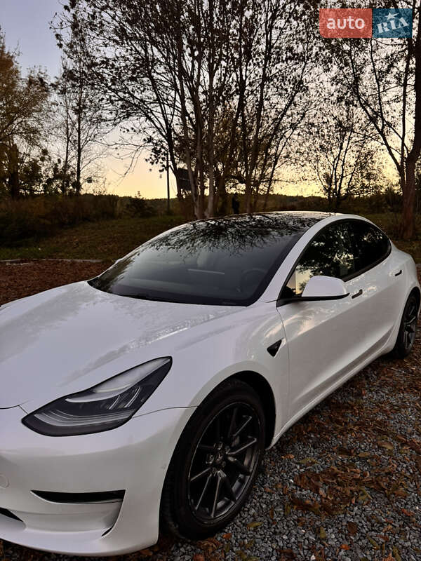 Седан Tesla Model 3 2020 в Львове фото 8 Седан Tesla Model 3 2020 в Львове