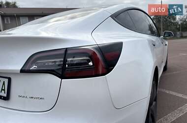 Седан Tesla Model 3 2019 в 