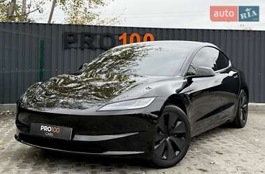 Седан Tesla Model 3 2024 в 