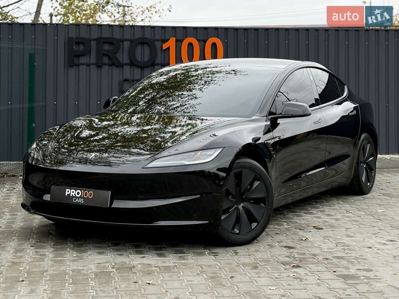 Tesla Model 3 2024