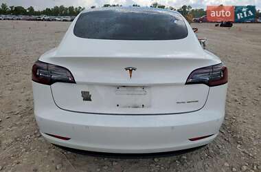 Седан Tesla Model 3 2018 в  фото 6 Седан Tesla Model 3 2018 в