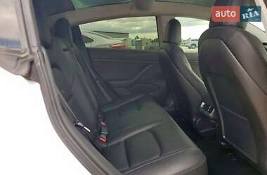 Седан Tesla Model 3 2018 в  фото 11 Седан Tesla Model 3 2018 в