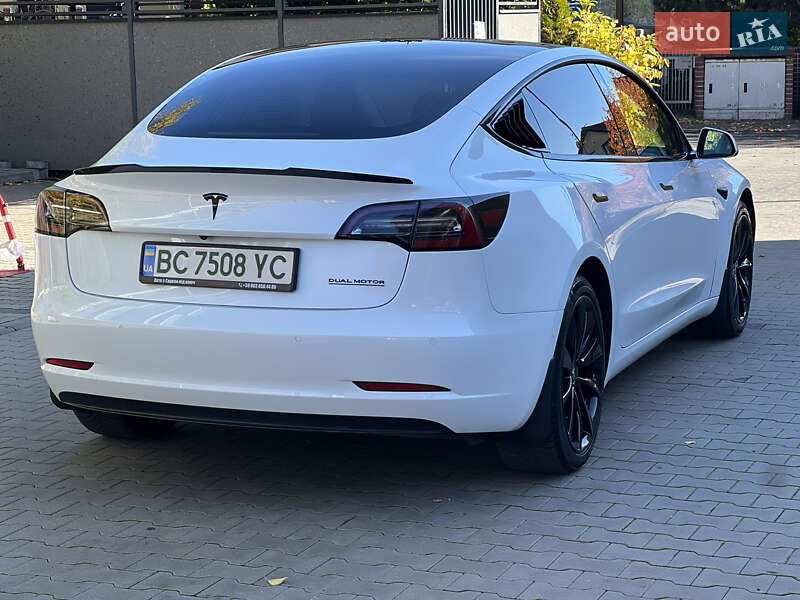 Седан Tesla Model 3 2019 в Львове фото 28 Седан Tesla Model 3 2019 в Львове