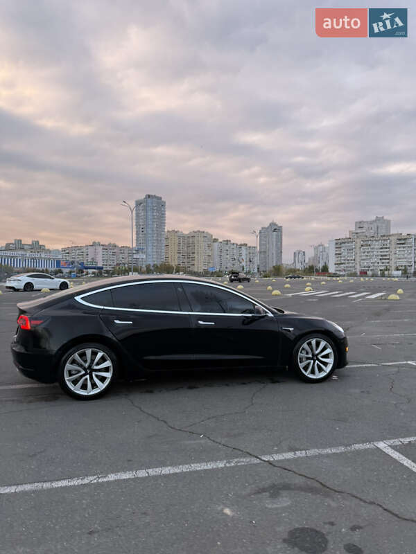 Седан Tesla Model 3 2020 в Киеве фото 25 Седан Tesla Model 3 2020 в Киеве