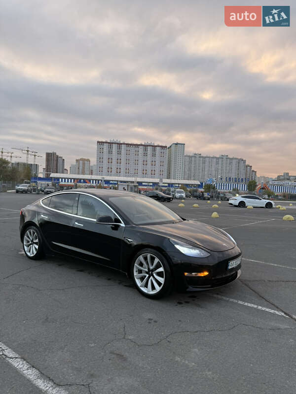 Седан Tesla Model 3 2020 в Киеве фото 28 Седан Tesla Model 3 2020 в Киеве