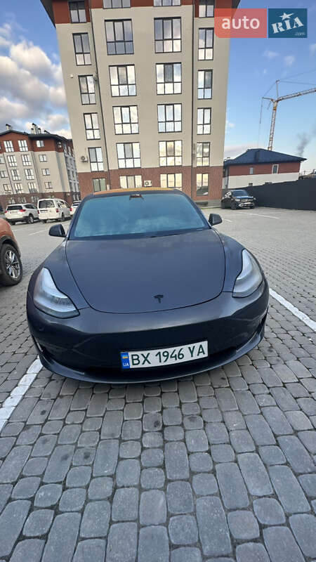 Седан Tesla Model 3 2018 в Дунаївцях