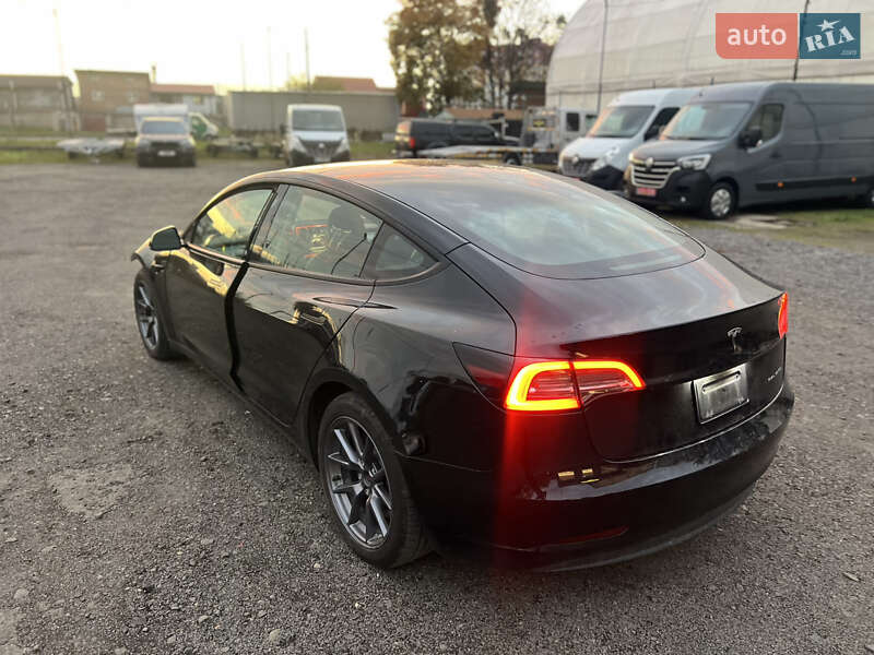 Седан Tesla Model 3 2023 в Луцке
