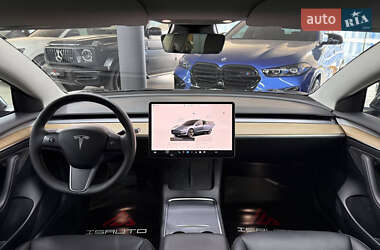 Седан Tesla Model 3 2023 в Одессе