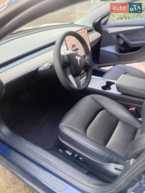 Седан Tesla Model 3 2021 в Ирпене
