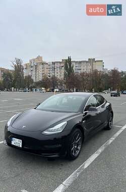 Седан Tesla Model 3 2019 в Ирпене