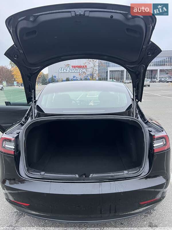 Седан Tesla Model 3 2019 в Ірпені