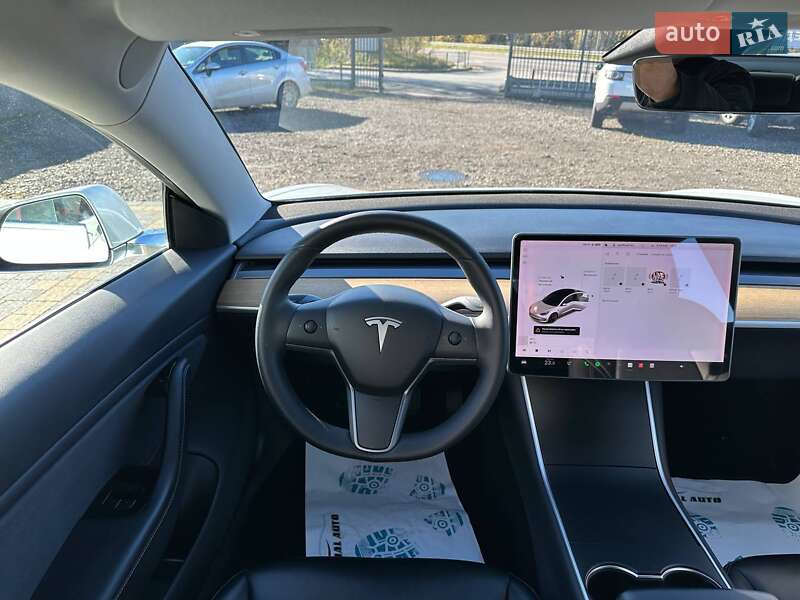 Седан Tesla Model 3 2020 в Львові фото 23 Седан Tesla Model 3 2020 в Львові