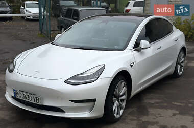 Седан Tesla Model 3 2018 в Львові