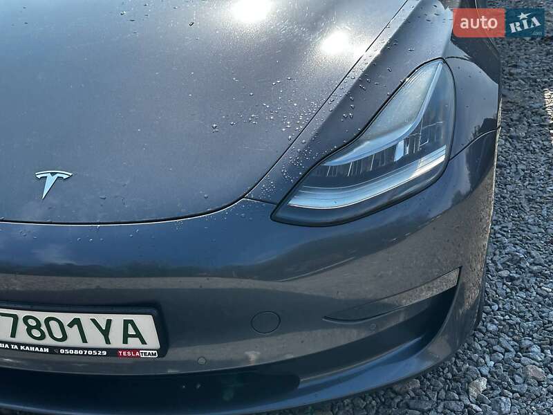 Седан Tesla Model 3 2019 в Вінниці