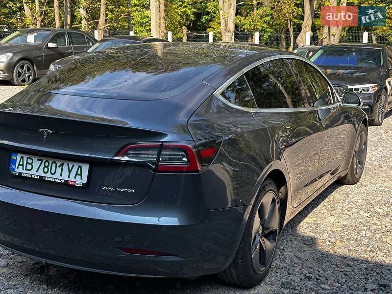Седан Tesla Model 3 2019 в Вінниці