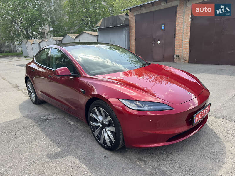Седан Tesla Model 3 2024 в Виннице