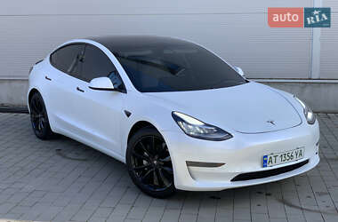 Седан Tesla Model 3 2020 в Івано-Франківську